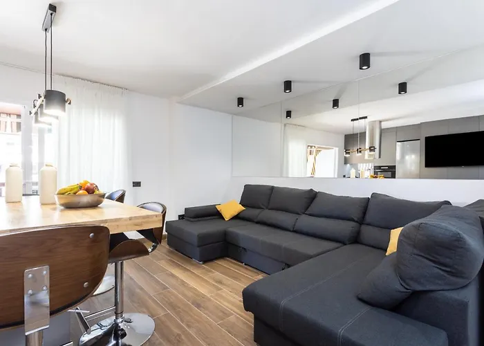 Spectacular Sea View Penthouse דירה *