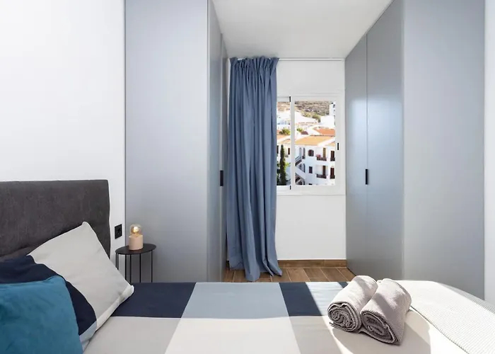 Spectacular Sea View Penthouse شقة *